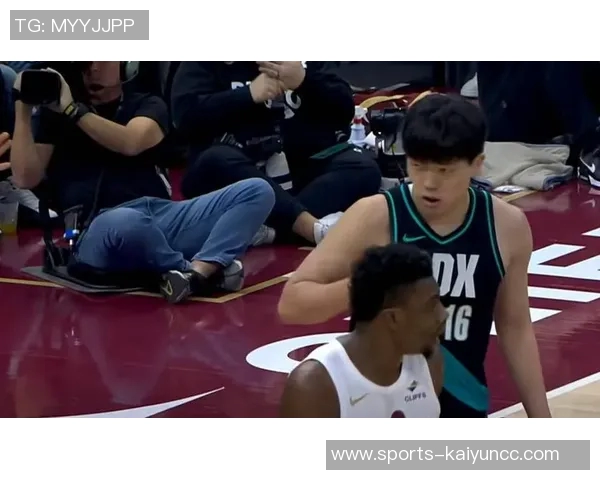 解说:比赛早已失去悬念斯普利特为何让主力拼尽全力30分钟 解说:比赛早已失去悬念斯普利特为何让主力拼尽全力30分钟