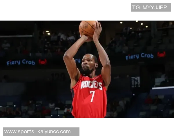 杜兰特首节火力全开半场表现抢眼助力球队进攻展现领袖风范 杜兰特首节火力全开半场表现抢眼助力球队进攻展现领袖风范